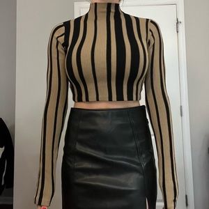 NA-KD Cropped Turtleneck Top Beige & Black